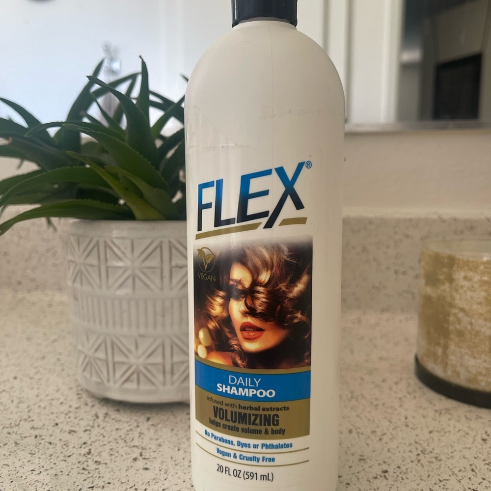 FLEX Daily Volumizing Shampoo - White Bottle with Blue & Gold Label